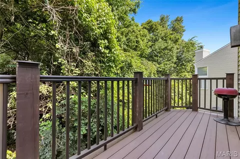 665 Highview Circle Dr, Ballwin, MO 63021 photo 9