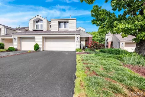 Exterior - 665 Highview Circle Dr, Ballwin, MO 63021 photo 9 of 12