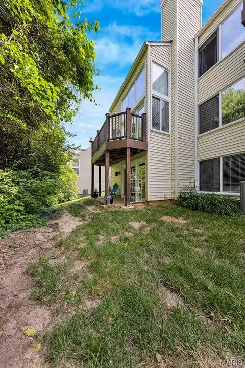 Exterior - 665 Highview Circle Dr, Ballwin, MO 63021 photo 7 of 12