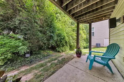 Exterior - 665 Highview Circle Dr, Ballwin, MO 63021 photo 5 of 12