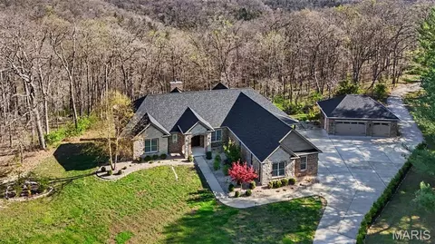 353 Callaway Ridge Dr, Defiance, MO 63341