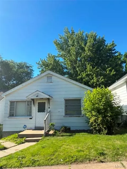 863 Gustav Ave, Saint Louis, MO 63147