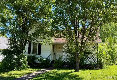 412 Monroe St, Desloge, MO 63601