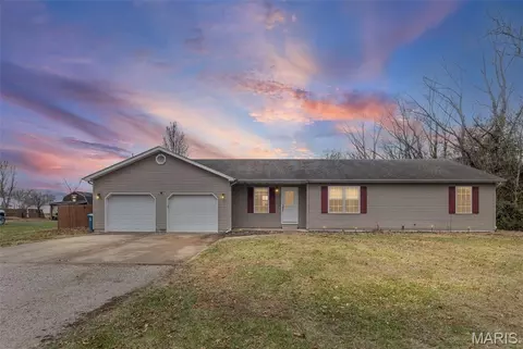 507 N Shirley St, Worden, IL 62097