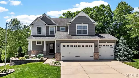 110 Little Tree Ct, Wentzville, MO 63385
