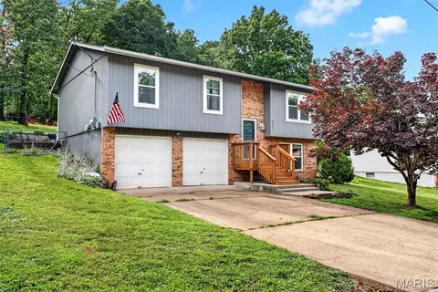 2673 Cathy Ann Dr, High Ridge, MO 63049