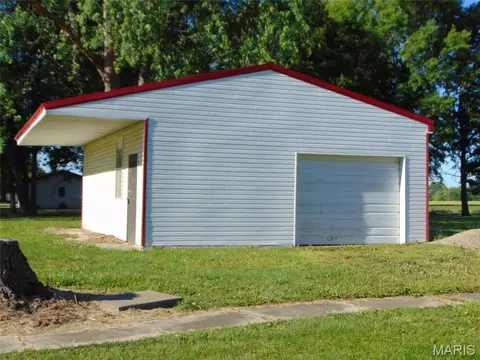 000 W St Louis Ave, Dowell, IL 62927 photo 2