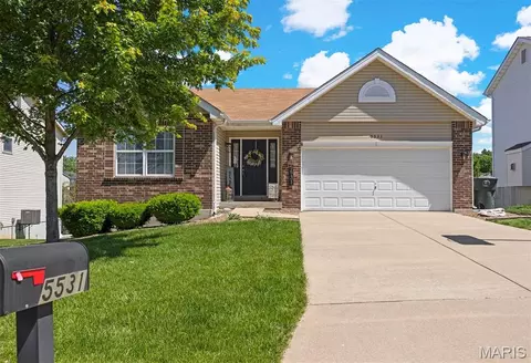 5531 Emerald Ridge Dr, Cottleville, MO 63304