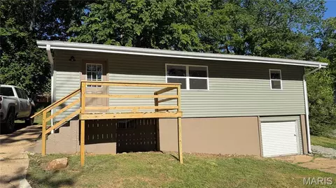 1005 Burford Ct, Doniphan, MO 63935