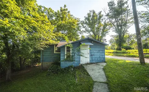 Exterior - 18009 Crown Rd, Dixon, MO 65459 photo 7 of 8