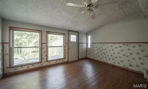 Bedroom - 18009 Crown Rd, Dixon, MO 65459 photo 1 of 4
