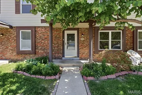 1361 Summergate Pkwy, Saint Charles, MO 63303