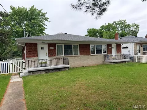 6633 Weber Rd, Affton, MO 63123