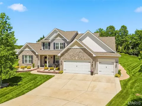 213 Mason Glen Dr, Lake Saint Louis, MO 63367
