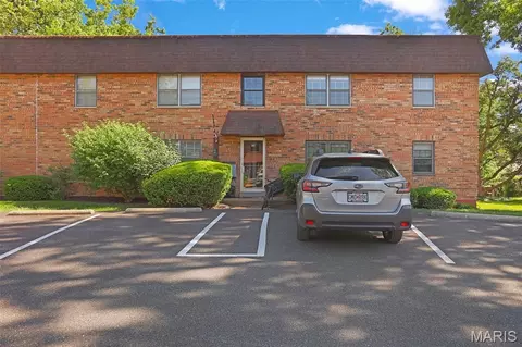 459 S Clay Ave #C, Kirkwood, MO 63122