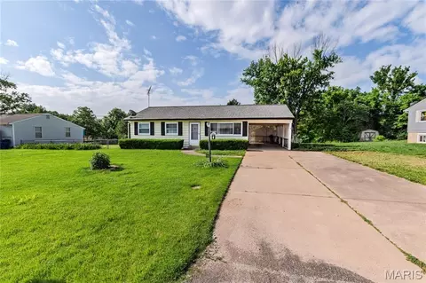 28 Doris Ave, O'fallon, MO 63368