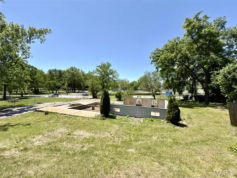 2215 Maxville Ln, Arnold, MO 63010