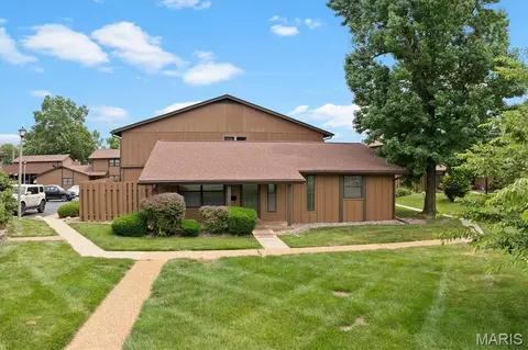 404 Whitehall Ct, Belleville, IL 62223