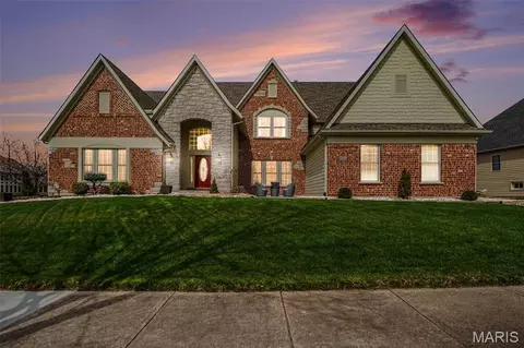 2377 Spring Mill Estates Dr, Saint Charles, MO 63303