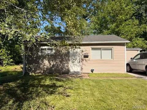 10212 Duke Dr, Saint Louis, MO 63136