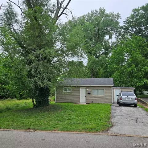 10212 Duke Dr, Saint Louis, MO 63136