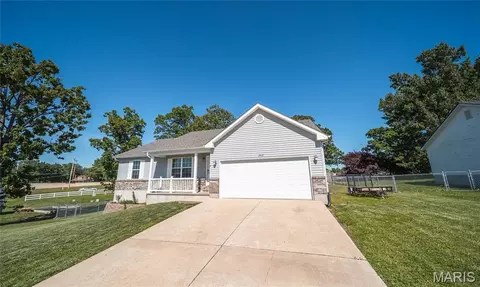 Exterior - 243 Duffers Dr, Saint Clair, MO 63077 photo 10 of 12