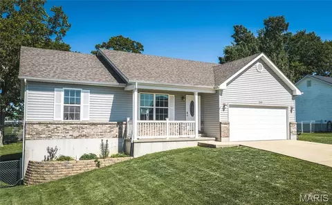 243 Duffers Dr, Saint Clair, MO 63077