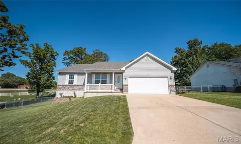 Exterior - 243 Duffers Dr, Saint Clair, MO 63077 photo 9 of 12