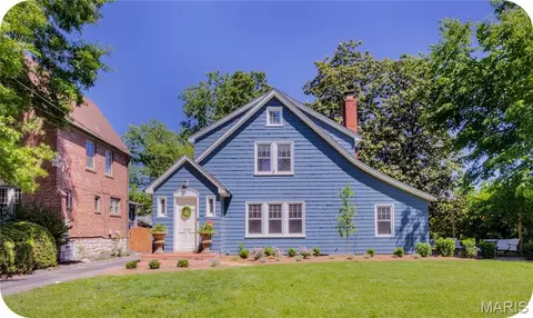 710 S Rock Hill Rd, Webster Groves, MO 63119