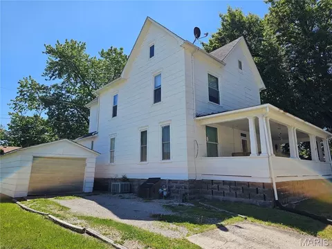 422 N Borders Ave, Marissa, IL 62257