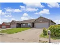 429431 W Deerwood Dr, Jackson, MO 63755