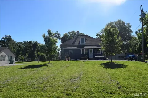 Exterior - Undisclosed, Saint Libory, IL 62282 photo 2 of 7