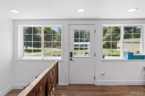Entry Way - Undisclosed, Saint Libory, IL 62282 photo 2 of 3
