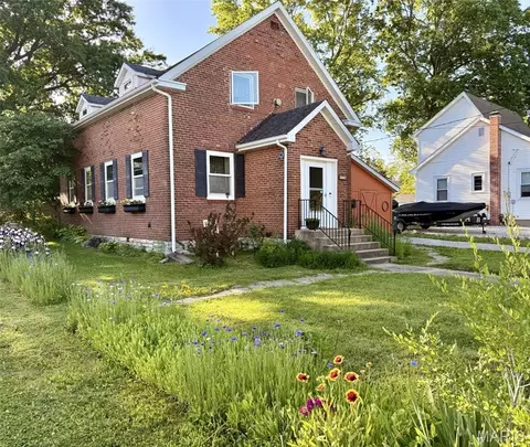 608 S Church St, Waterloo, IL 62298