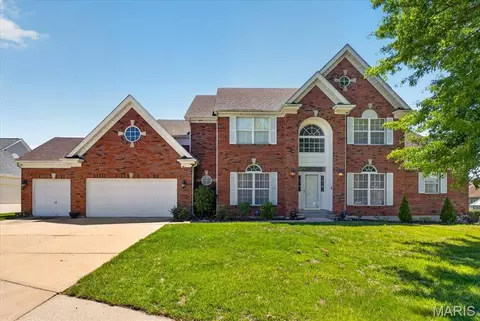 4216 Corrales Dr, Florissant, MO 63034