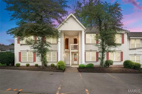 644 Sugar Trail Ct #1, Saint Peters, MO 63376