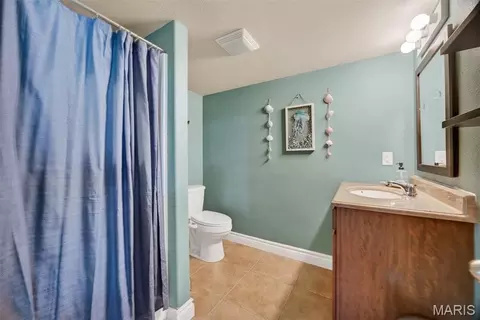 Bath - 15859 Tundra St, Saint Robert, MO 65584 photo 6 of 6