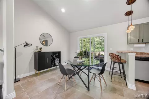 Dining - 15859 Tundra St, Saint Robert, MO 65584 photo 1 of 2