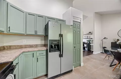Kitchen - 15859 Tundra St, Saint Robert, MO 65584 photo 6 of 6