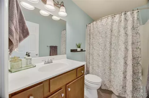 Bath - 15859 Tundra St, Saint Robert, MO 65584 photo 1 of 6