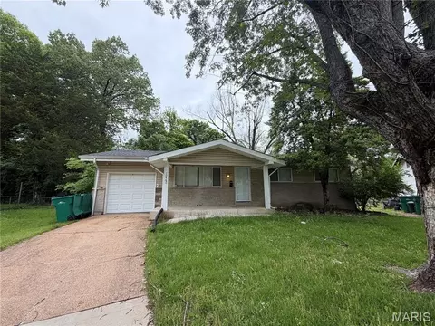 10460 Gardo Ct, Saint Louis, MO 63137