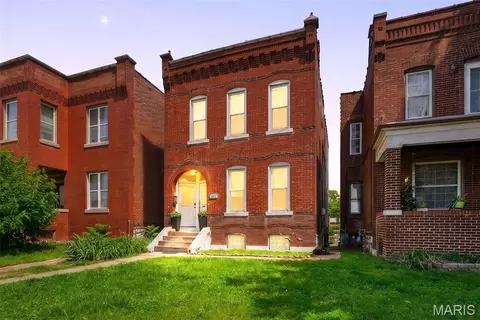 4973 Arsenal St, Saint Louis, MO 63139