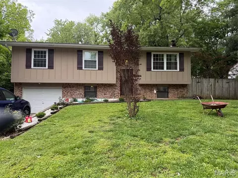 819 Odus Dr, Jackson, MO 63755