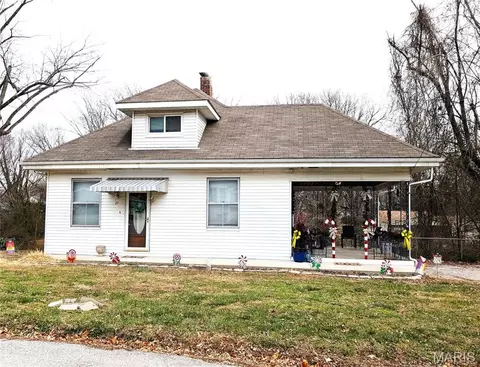 29 Superior Dr, Belleville, IL 62223