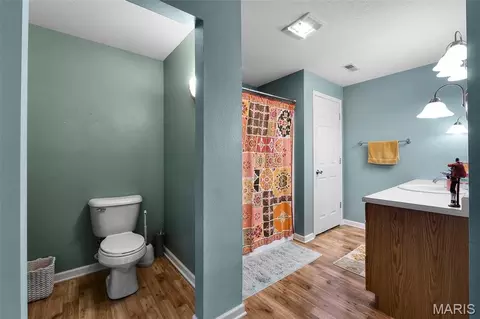 Bath - 936 N West Ln, Jackson, MO 63755 photo 4 of 5