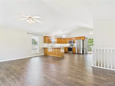 Living - 936 N West Ln, Jackson, MO 63755 photo 1 of 9