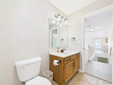 Bath - 936 N West Ln, Jackson, MO 63755 photo 4 of 10