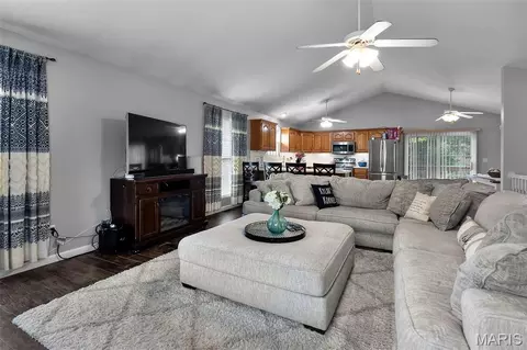 Living - 936 N West Ln, Jackson, MO 63755 photo 1 of 2