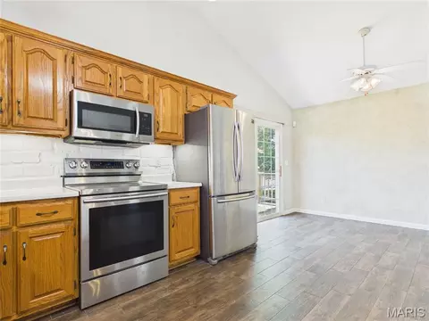 Kitchen - 936 N West Ln, Jackson, MO 63755 photo 3 of 4
