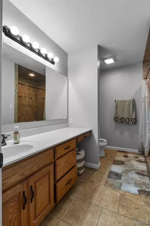 Bath - 936 N West Ln, Jackson, MO 63755 photo 1 of 5